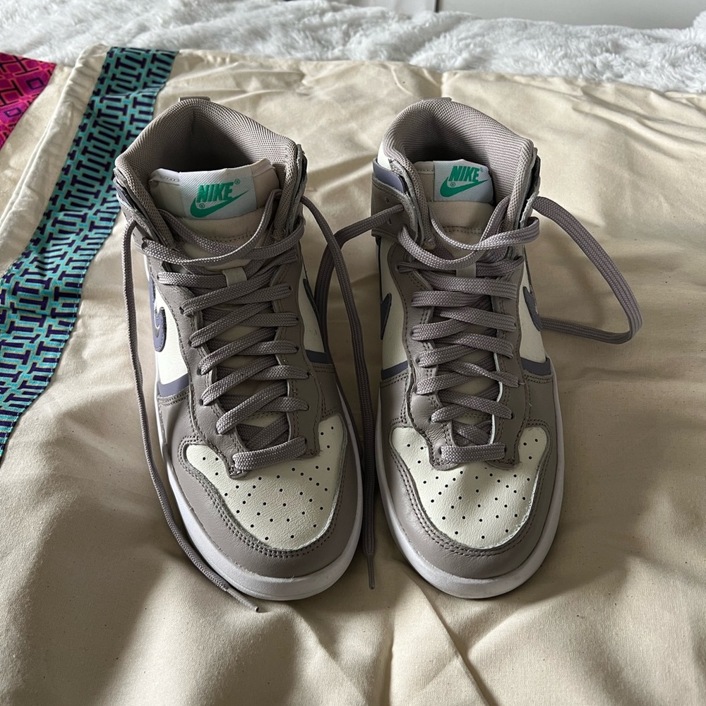 Nike dunks High tops